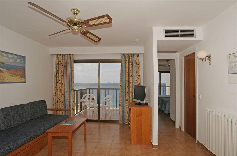 Aparthotel Nereida San Antonio (Ibiza) Quarto foto